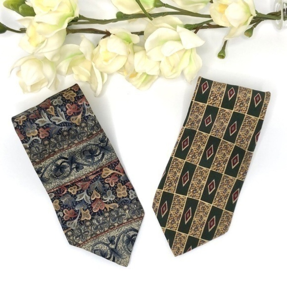 Bill Blass Men’s Vintage Silk Ties Lot of 2